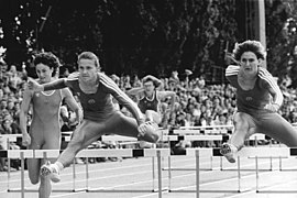 Bundesarchiv Bild 183-1988-0913-039, Gloria Siebert, Cornelia Oschkenat, Kerstin Knabe.jpg