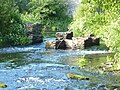 Carhaix : le Moulin-Meur sur l'Hyères, anciennes digue et vanne.