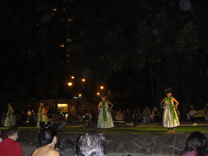 File:Hawaiian Hula, Waikiki Beach, Honolulu, Hawaii, USA1.jpg