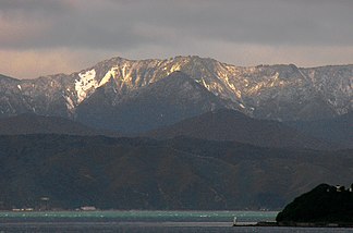 Remutaka Range 2005 von Wellington Harbour gesehen