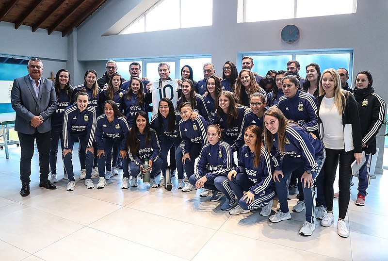 File:Macri Seleccion Femenina1.jpg