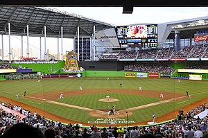 Der Marlins Park bei der offiziellen Eröffnung am 4. April 2012