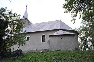 Biserica romano-catolică din Chidea, comuna Vultureni, județul Cluj, foto: septembrie 2011.