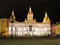 Palacio municipal de noite