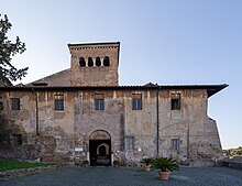 Erster Innenhof und Wachturm