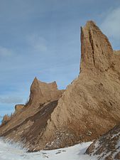 The bluffs at Chimney Bluffs State Park