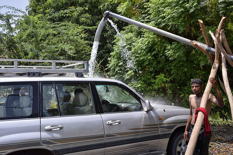 File:Country Carwash, Yemen (11047993744).jpg