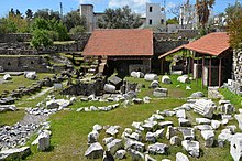 The ruins of the Mausoleum of Halicarnassus, constructed for King Mausolus during the mid-4th century BC at Halicarnassus in Caria, Bodrum, Turkey (16862317094).jpg