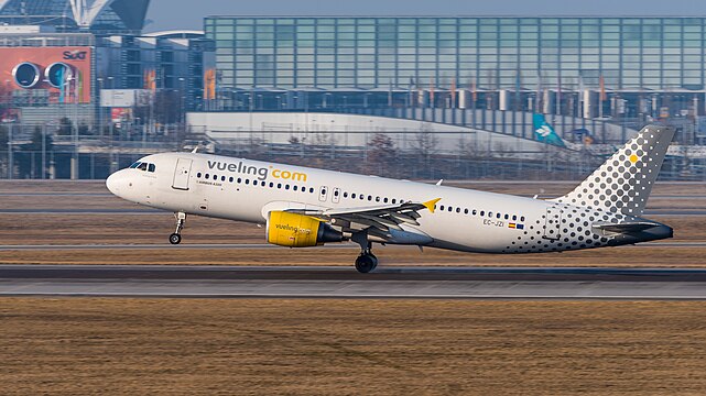 Vueling Airlines Airbus A320-214 (reg. EC-JZI, msn 2988) at Munich Airport (IATA: MUC; ICAO: EDDM).