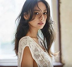 Ли Хё Ри на фотосессии для Marie Claire Korea, 2017 год