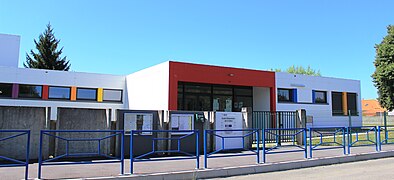 L'école élémentaire des Cèdres.