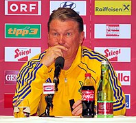 Pressekonferenz nach dem Fußballländerspiel Österreich-Ukraine (01.06.2012) Oleh Blochin3.jpg