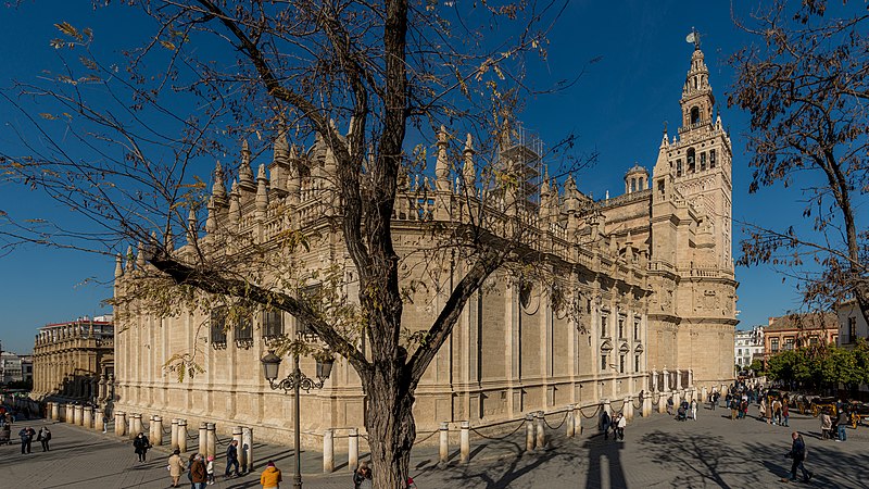 File:Sevilla 2022 - east facade.jpg