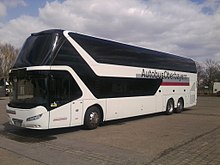 Uno dei più recenti modelli di pullman granturismo a due piani prodotto dalla Neoplan