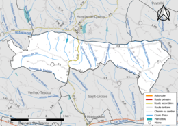 Carte en couleur présentant le réseau hydrographique de la commune