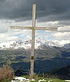 La croix de Théus au sommet du mont Colombis.