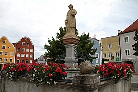 Obernberg am Inn - Marktplatz - Brunnen - 01.jpg