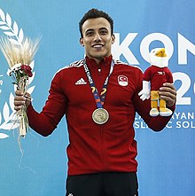 Description de l'image 5. Islamic Solidarity Games 2021 Konya Men Gymnastics Individual all-around Medal Ceremony Adem Asil 20220810 (cropped).jpg.