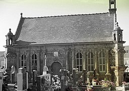 Ossuaire indépendant de style classique, église Saint-Hervé de Lanhouarneau.