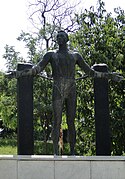 Statue of Jerzy Iwanow-Szajnowicz outside the hall.