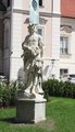 Frühling. Allegorische Statue im Lamberger Schlosshof