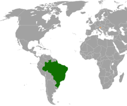 Mapa indicando localização do Brasil e da Eslovênia.