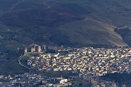 Veduta su Melfi dal Monte Vulture.jpg