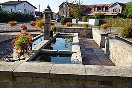 La principale fontaine du centre.