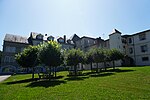 Notre-Dame de Garaison vue des jardins.