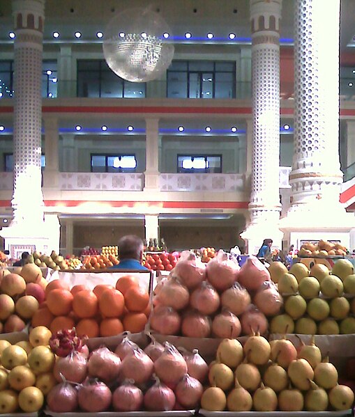 File:Mekhrgon market in Dushanbe 11.jpg