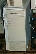 Apple Macintosh Quadra 900.jpg