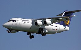 Een AVRO RJ-85 van Lufthansa CityLine (D-AVRE)