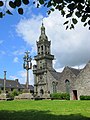 La chapelle de Sainte-Marie-du-Ménez-Hom et le calvaire 2.