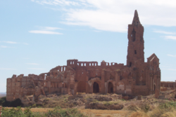 Kisha San Martín de Tours, në fshatin e vjetër të Belchite, tash i braktisur