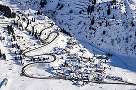 Lacets dans le Vorarlberg, à l'ouest des Alpes de Lechtal.