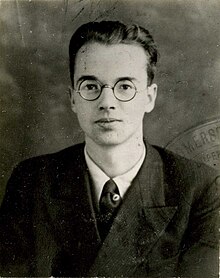 Klaus Fuchs - police photograph.jpg