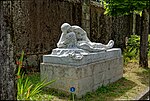 Thumbnail for File:Le Christ mort - Cimetière Miséricorde - Nantes - 02.jpg