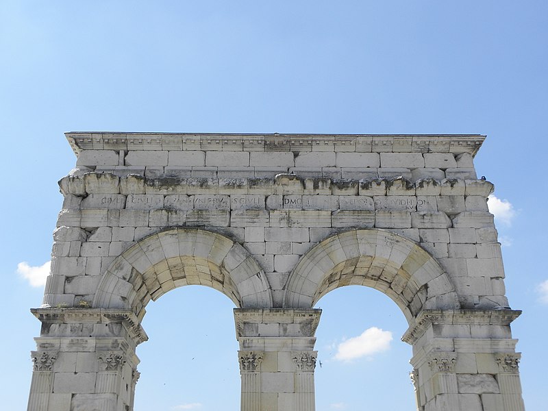 File:Saintes (17) Arc de Germanicus 05.jpg