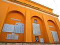 Mémorial sur la caserne de gendarmerie mobile.