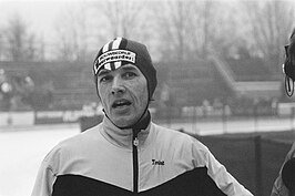 Jos Niesten bij de NK marathonschaatsen in 1988