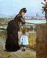 Femme et enfant sur un balcon