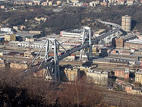 Pont Morandi à Gênes en 2012, six ans avant sa rupture.