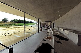 Intérieur de l'auditorium de l'archéoparc.