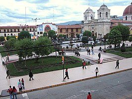 Het Plaza de la Constitución in Huancayo.