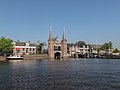 Sneek, de Waterpoort op afstand