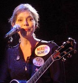 Nanci Griffith vuonna 2004