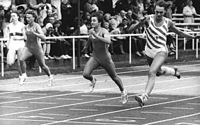 Bundesarchiv Bild 183-1986-0607-008, Heike Drechsler, Silke Gladisch.jpg