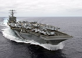 Die Carl Vinson im Pazifischen Ozean, 2001