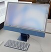 iMac σε μπλε χρώμα.