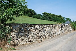 Mur de pierres sèches, dit mur des Hailles